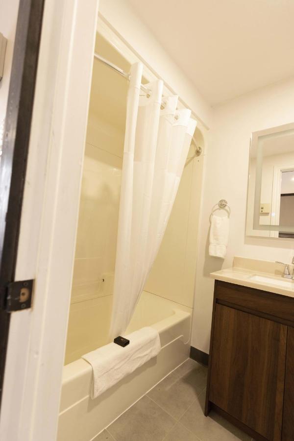 Motel 7 Inn & Suites Beresford ภายนอก รูปภาพ